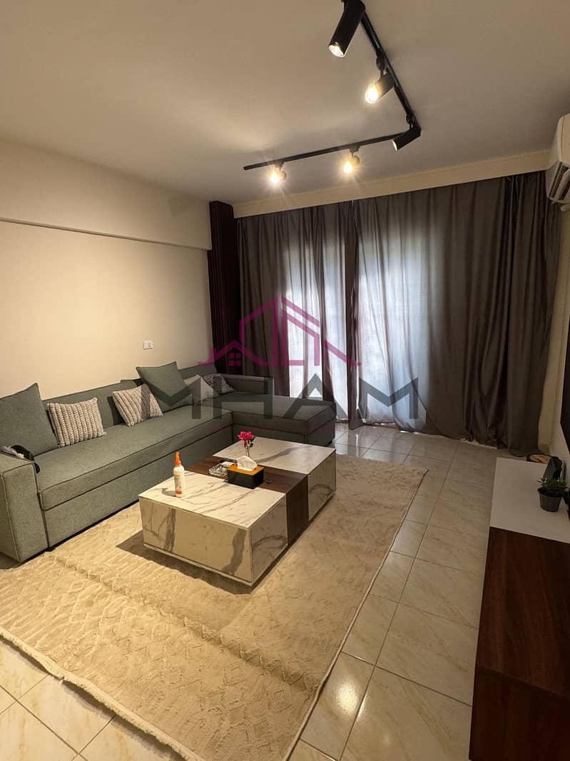 photo_5998863037043427851_y. jpg photo_5998863037043427851_y. jpg