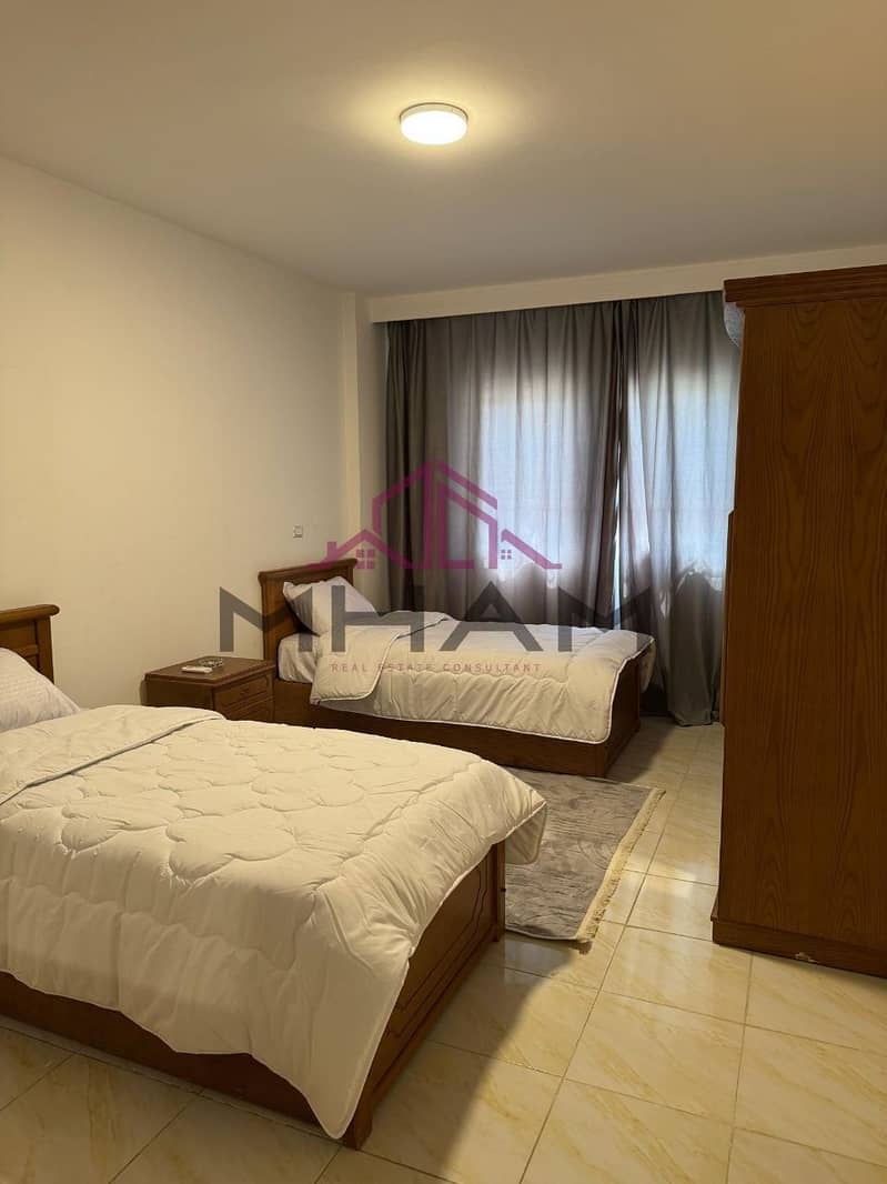 5 photo_5998863037043427853_y. jpg