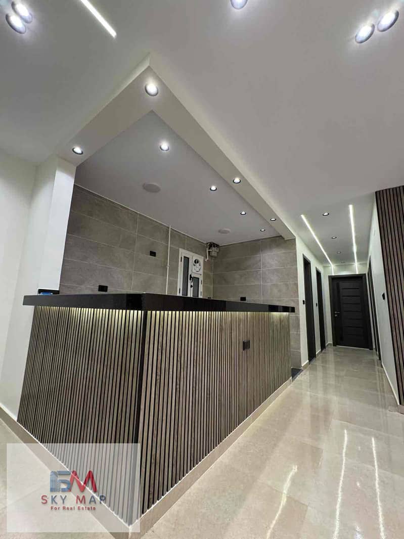 13 5982bd61-8136-42ef-9ff1-83eca5a88d17. jpg