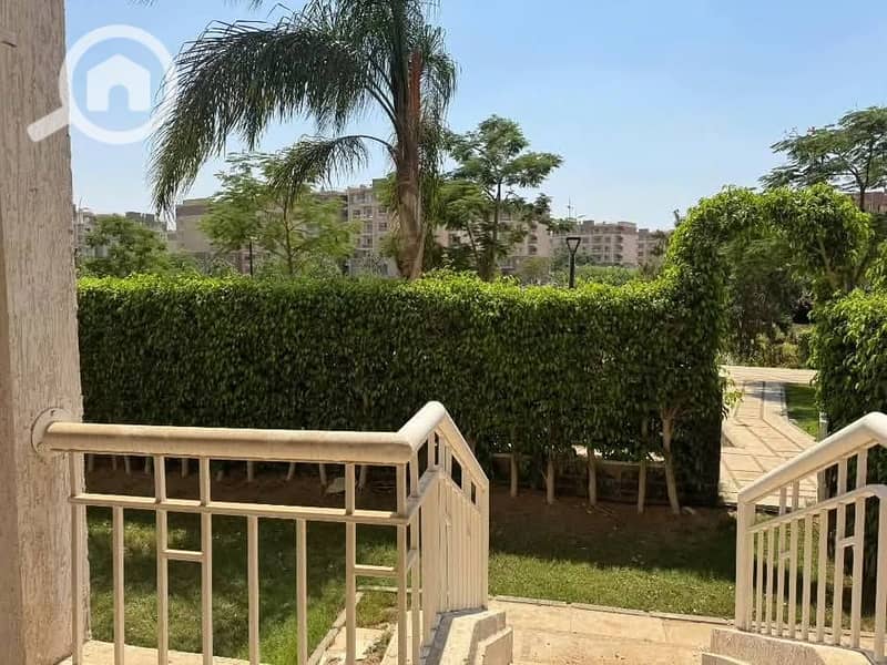 6 546156471_24205878639107314_702031735427981547_n. jpg