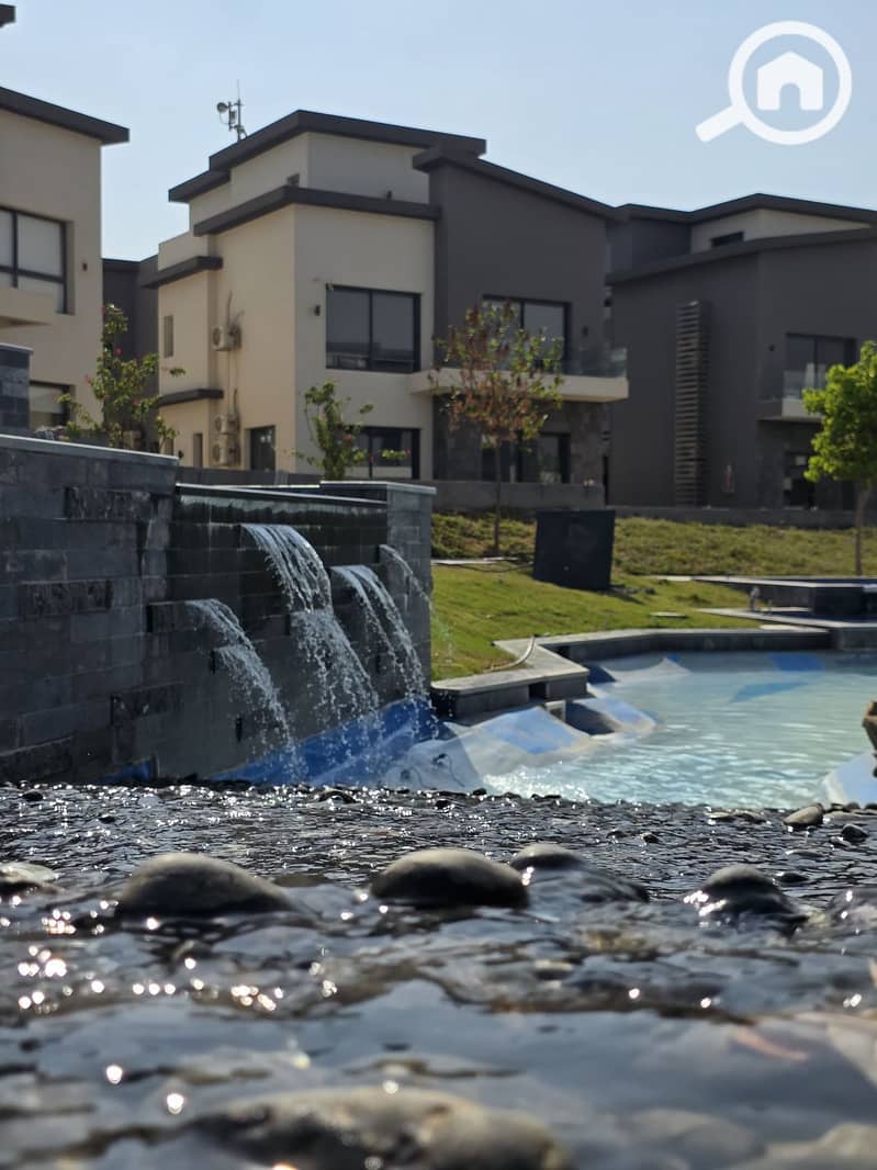 4 WhatsApp Image 2025-10-12 at 5.07. 45 PM. jpeg