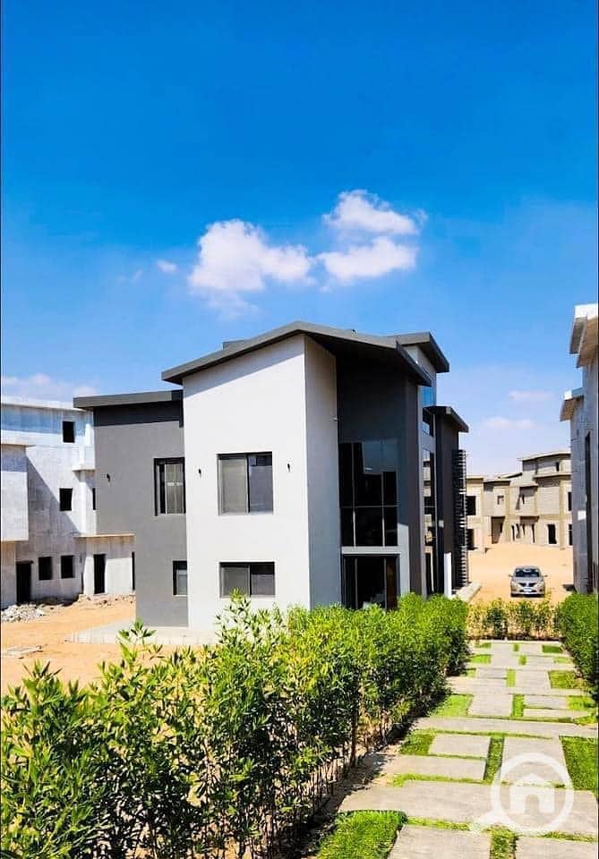 7 489346287_2059337584574860_4384713468247258404_n. jpg