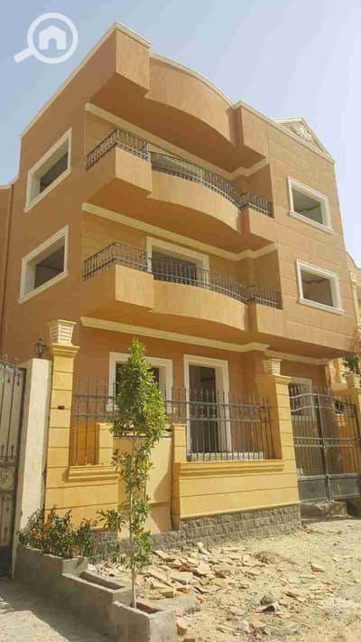 فیلا 11 غرف نوم للبيع في 6 أكتوبر، الجيزة - IMG-20251011-WA0271. jpg