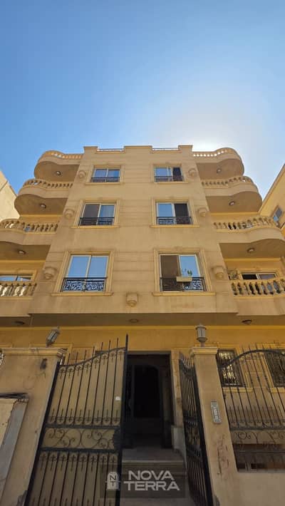 4 Bedroom Flat for Sale in 6th of October, Giza - IMG-20251012-WA0148. jpg
