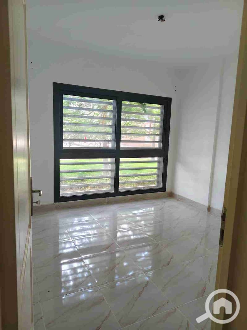 1000344084. jpg 1000344084. jpg