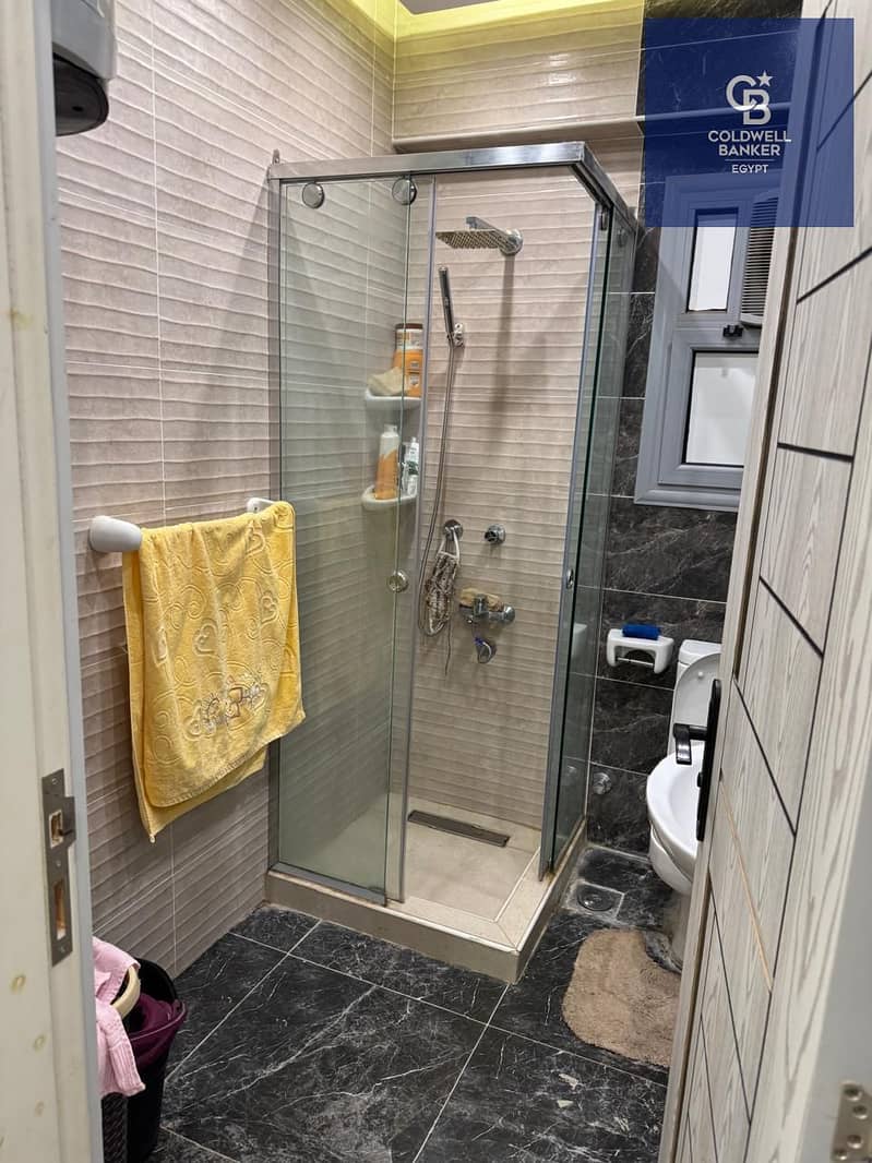 12 ce7f51fc-7d30-45d0-bc54-933807261643. jpeg