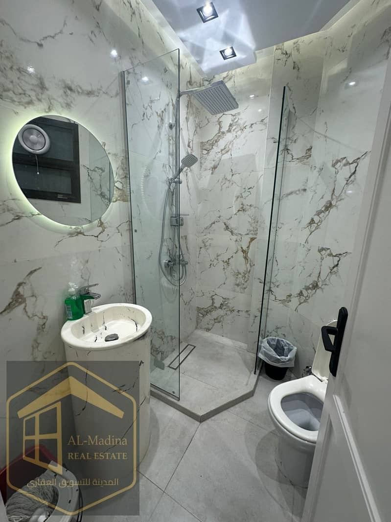 7 WhatsApp Image 2025-10-12 at 19.37. 04 (2). jpeg