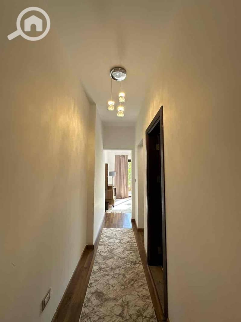 10 3d8cf0bc-f097-46db-9f25-e89edd5ea40d. jpg