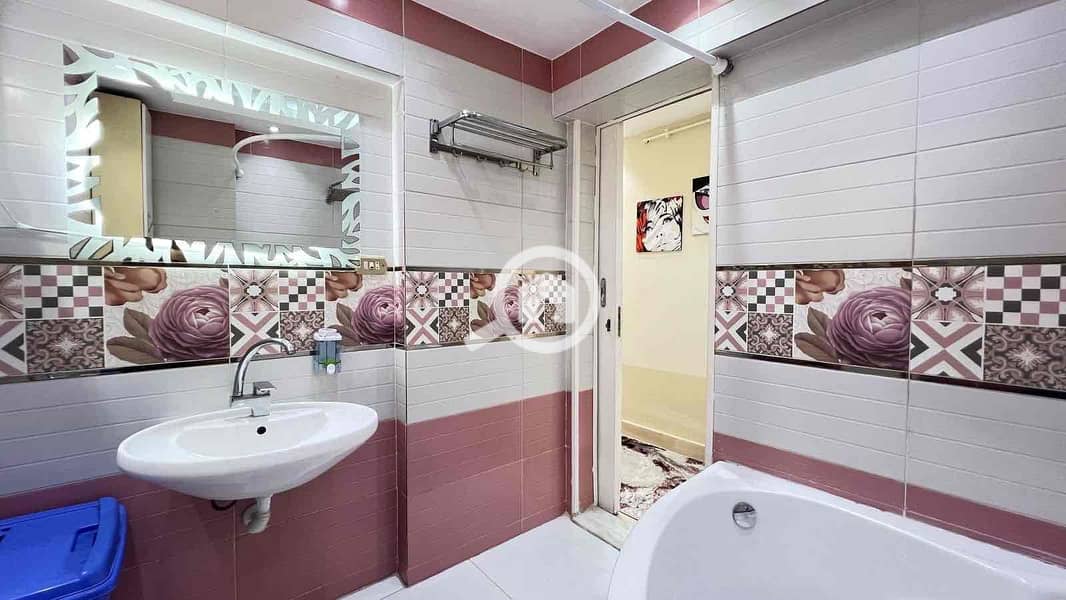 12 c14704e7-4a81-48e5-af71-f0aeb1892b8b. jpg