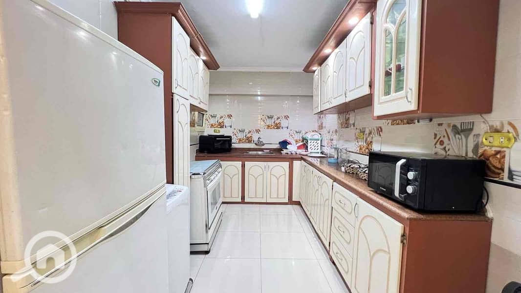 20 81a79ab9-6abe-408a-ac0e-c45a15ba18a3. jpg