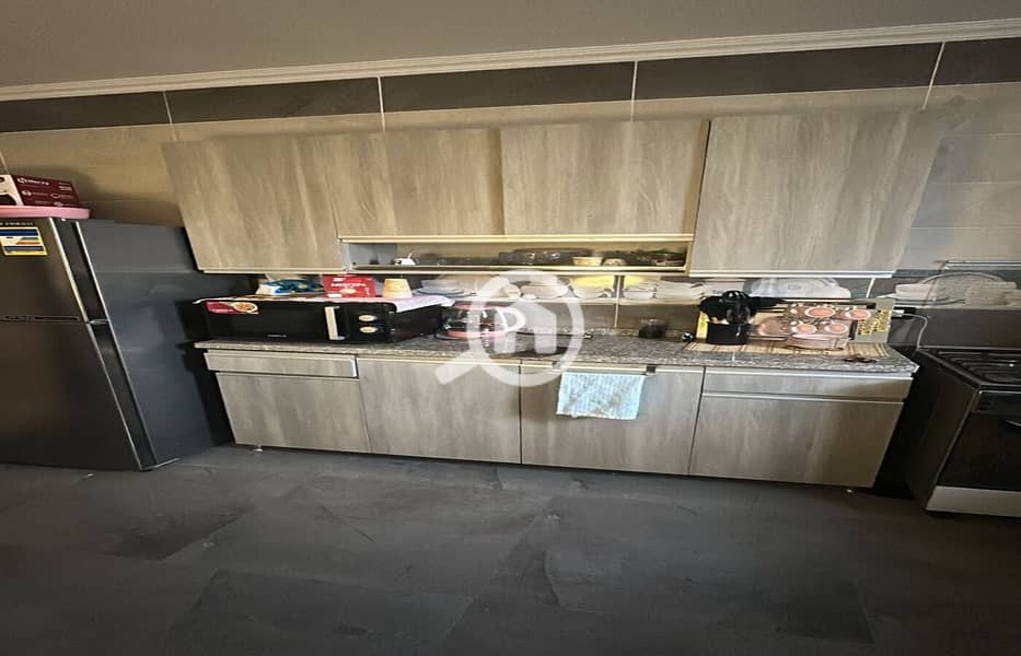 9 26227e9a-c5db-482c-8b53-7b01ca726493. jpg