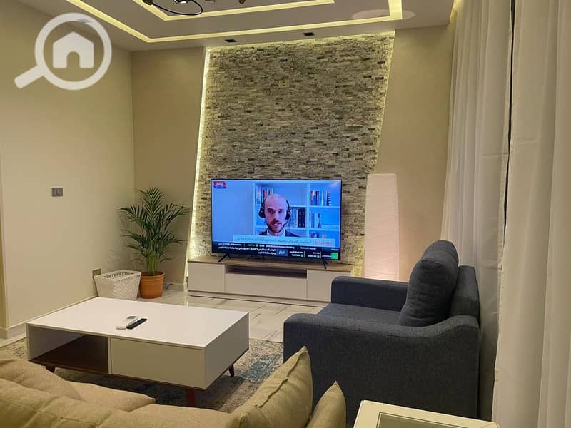 12 25780236-e926-441b-804d-48c8ccf93815. jpg