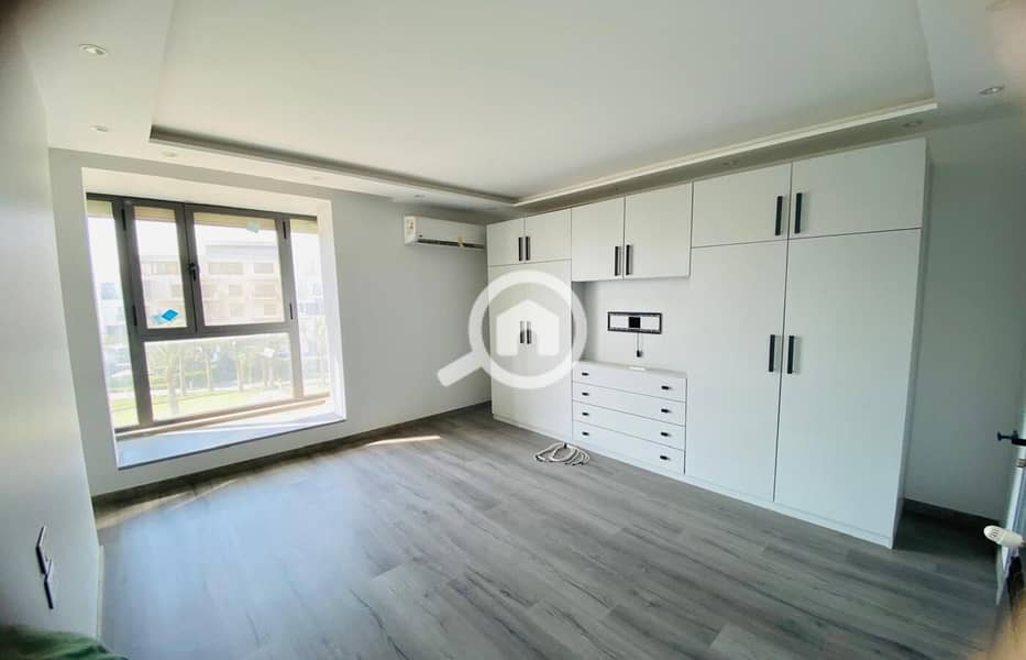 5 0c3c8024-42fd-4aa7-8624-d183aaa9574d. jpg