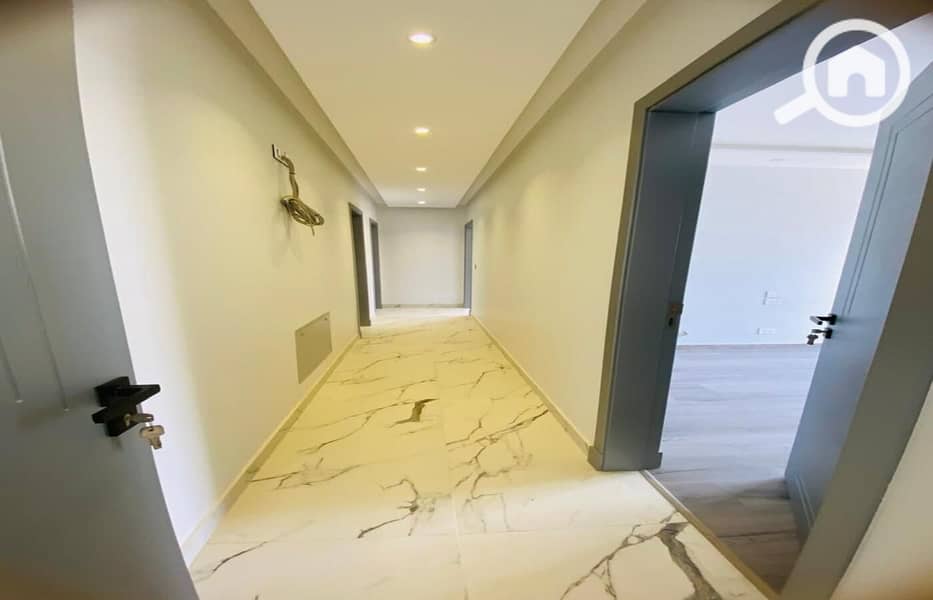 6 1e6c3a7d-36ad-469c-8394-d85a675e9f77. jpg