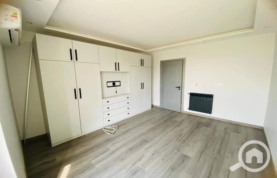 14 d9cdfce4-62fe-4f9d-9ab9-d0904a1ac331. jpg