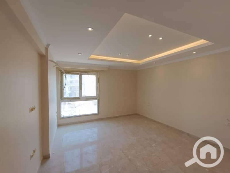 ffe186f8-eb74-4455-81a1-6b9a3499d7bc. jpg