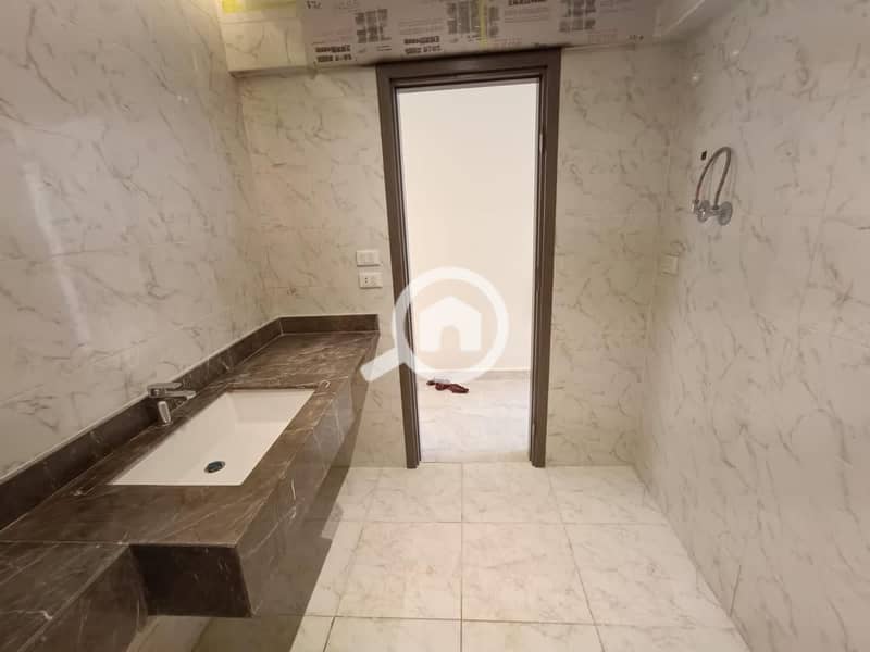 7 5ffe1cbd-6344-418b-be68-b491c69c7c29. jpg