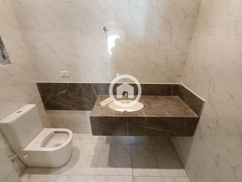 12 bae9bfa2-dff6-40b7-b758-97691cf5315e. jpg