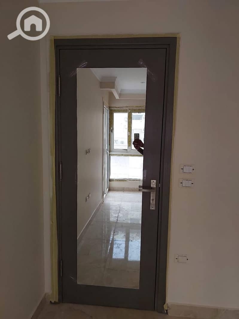 14 e9d31fe3-7f1f-44b2-a1c7-0f4bd8aaa496. jpg