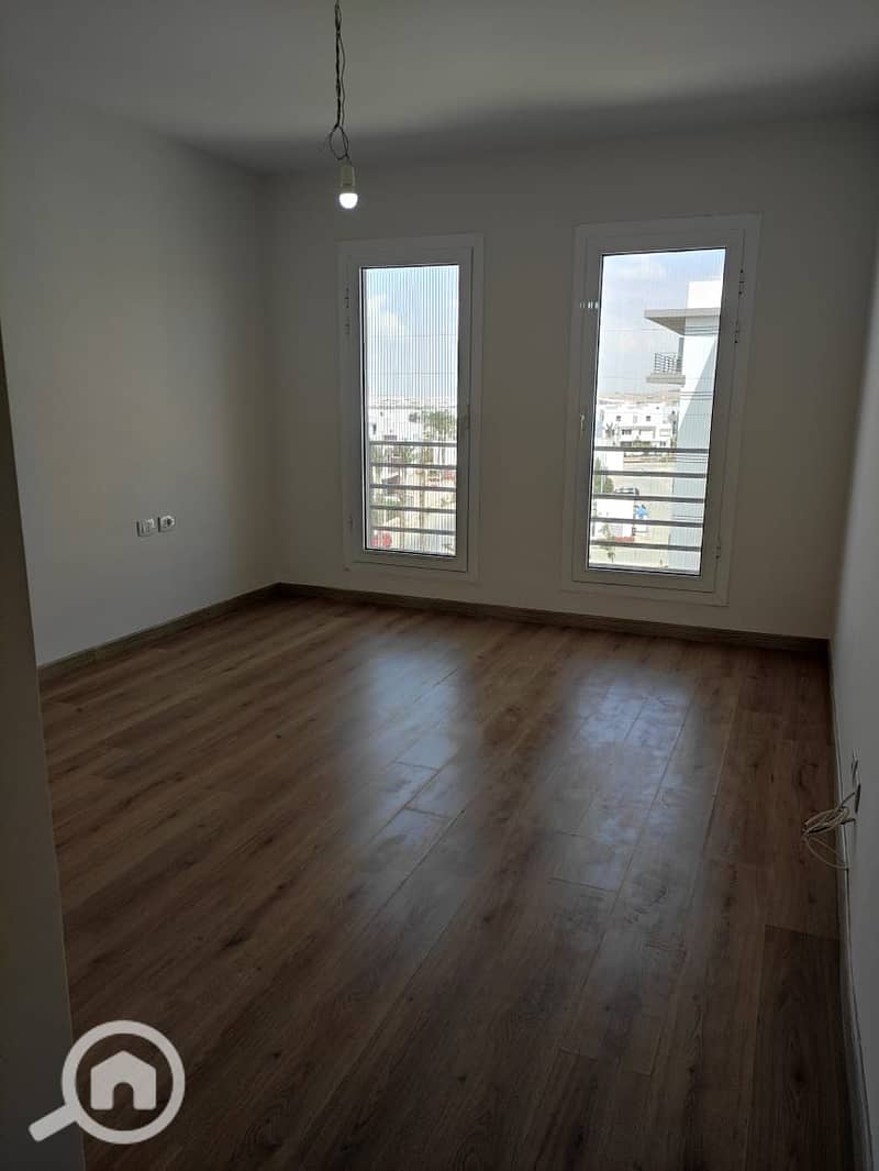 5 7291cd4f-df2a-4756-b648-00e371a7c183. jpeg