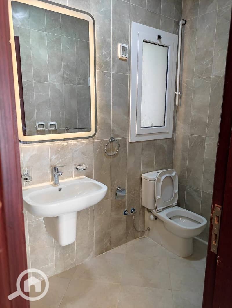 9 3fa1cd4f-cf36-4576-9648-3254d9f67084. jpeg