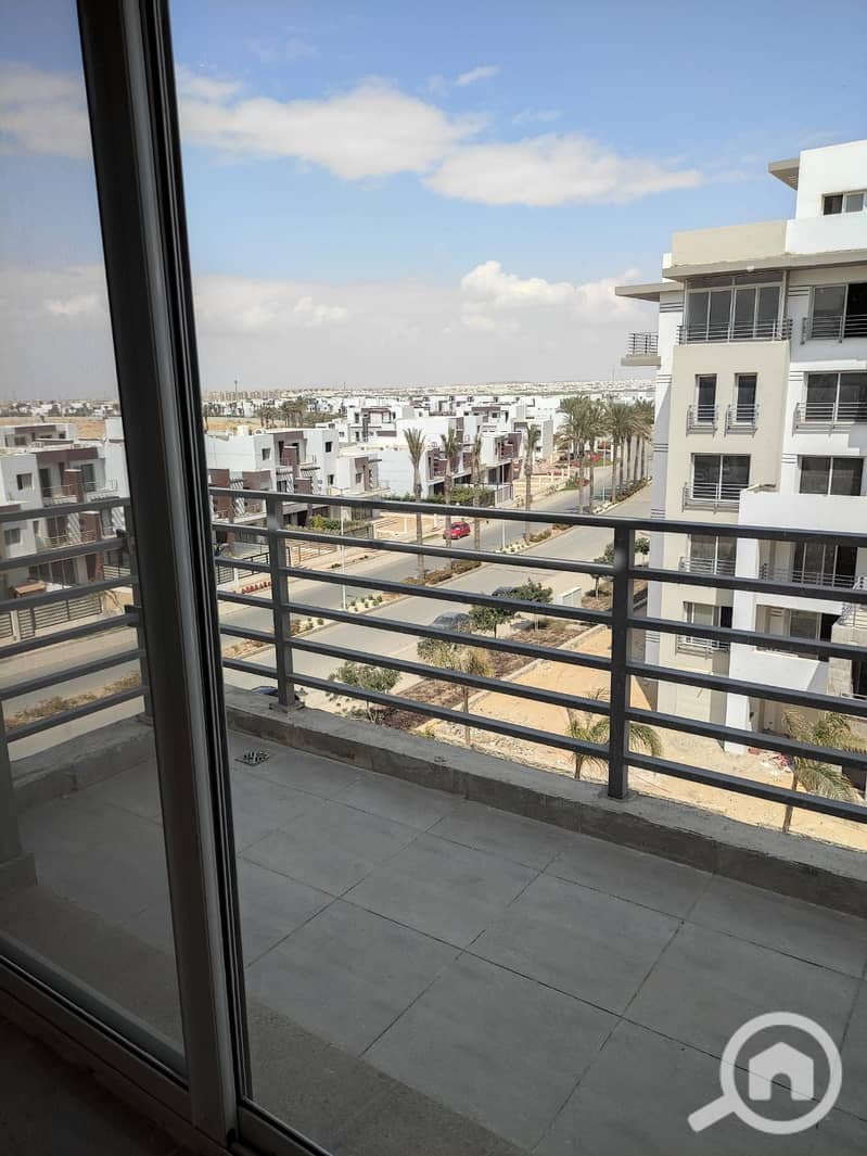 12 577b8c46-b1d2-45b3-a9fc-d3329c8c2680. jpeg