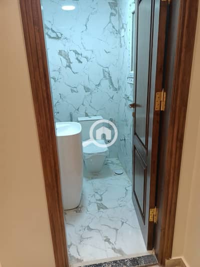 شقة 4 غرف نوم للايجار في القاهرة الجديدة، القاهرة - IMG-20250922-WA0166. jpg