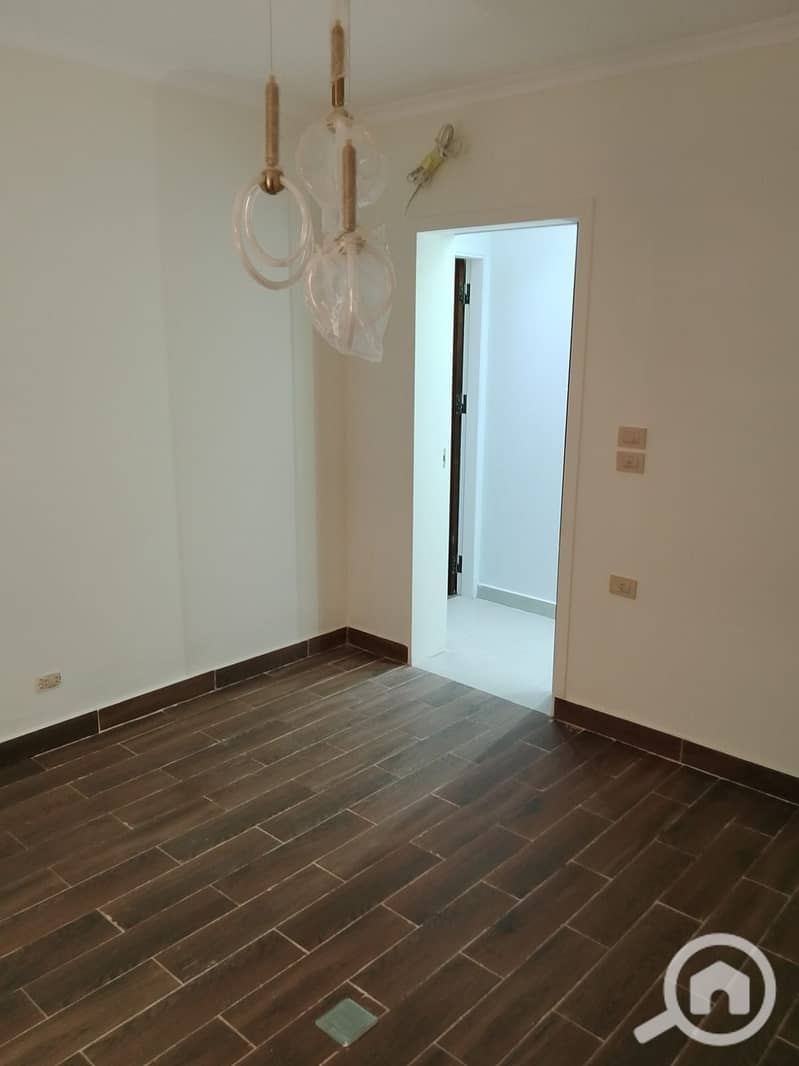 7 1000145927. jpg