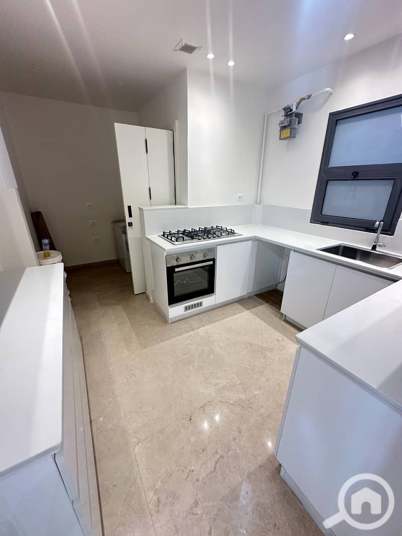 5 4968e893-ebba-4ec5-8af6-f1e87a2c8b96. jpg