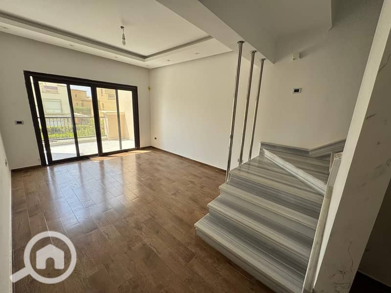 8 acea9e38-3889-45b8-bcb9-ef643182e6ef. jpeg