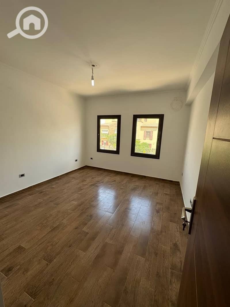 10 317d8e57-865c-46c4-bee2-5a9faa210a9d. jpeg