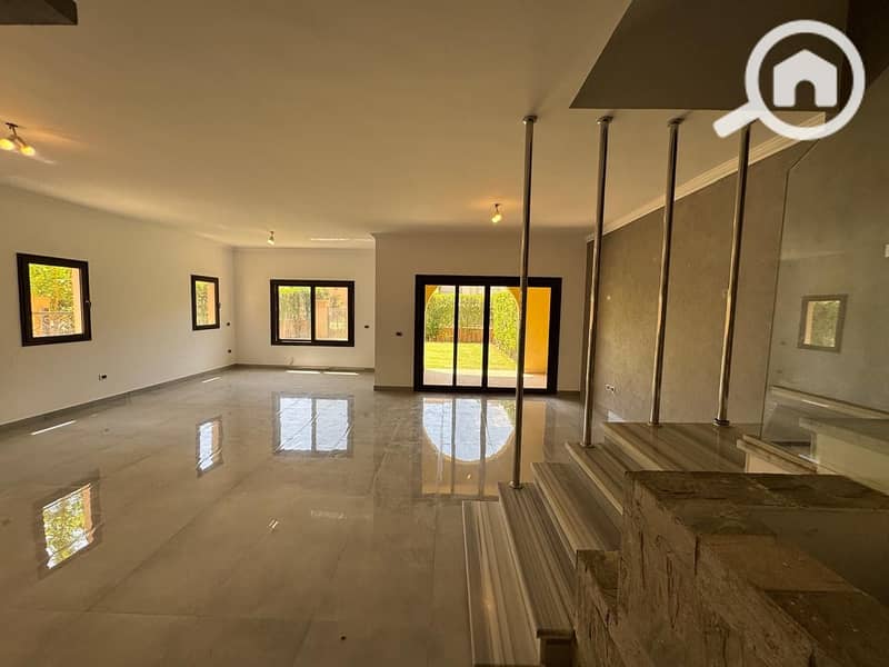 12 ab23de89-ca31-4b07-abeb-852e7e97b91b. jpeg