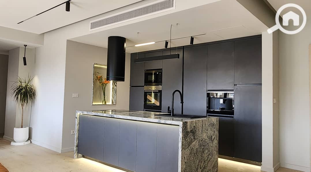 12 1ea9ef17-8777-42bb-a780-04d65f2cec2f. jpeg