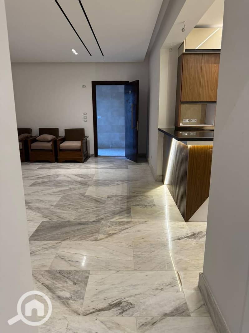 6 050bc61e-ddfc-4ac0-bcfc-f888f85f5a59. jpeg