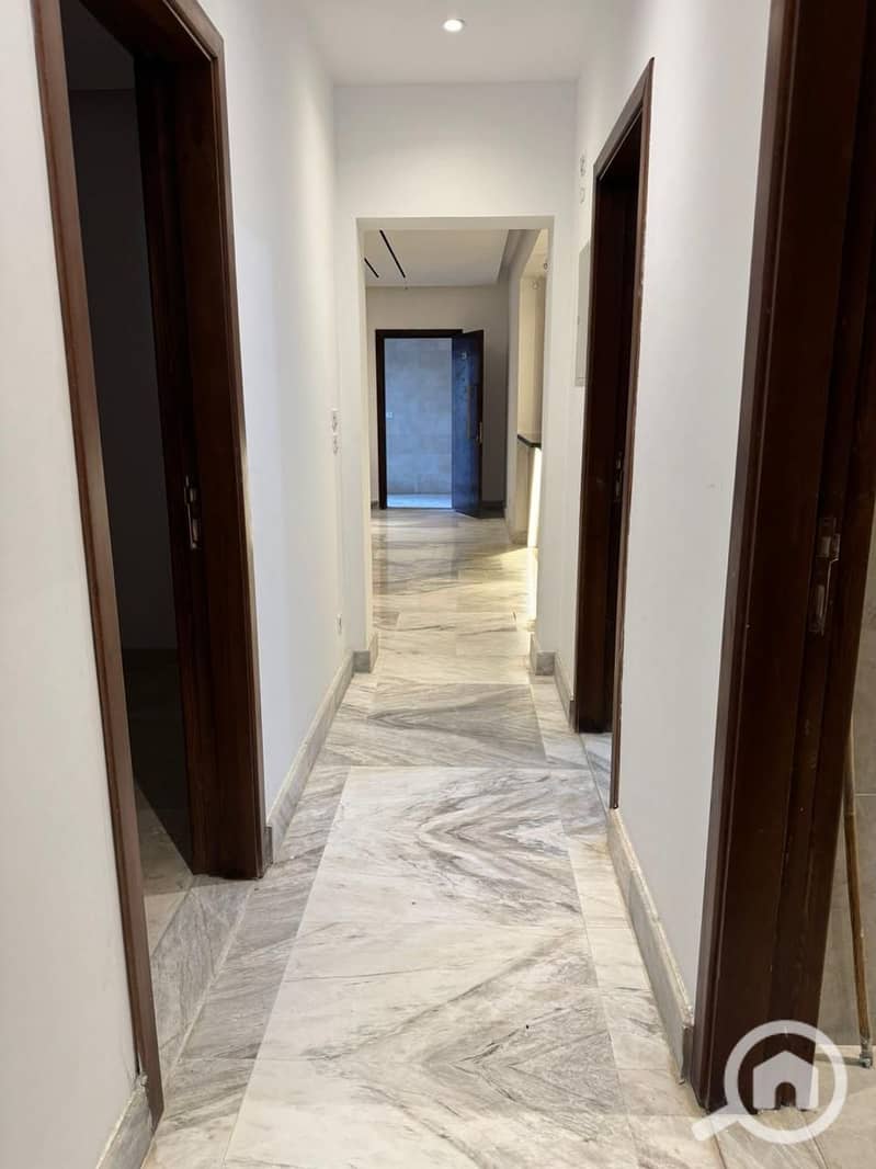 7 54bcf397-9b93-4cac-9888-1ecb1a1e573c. jpeg