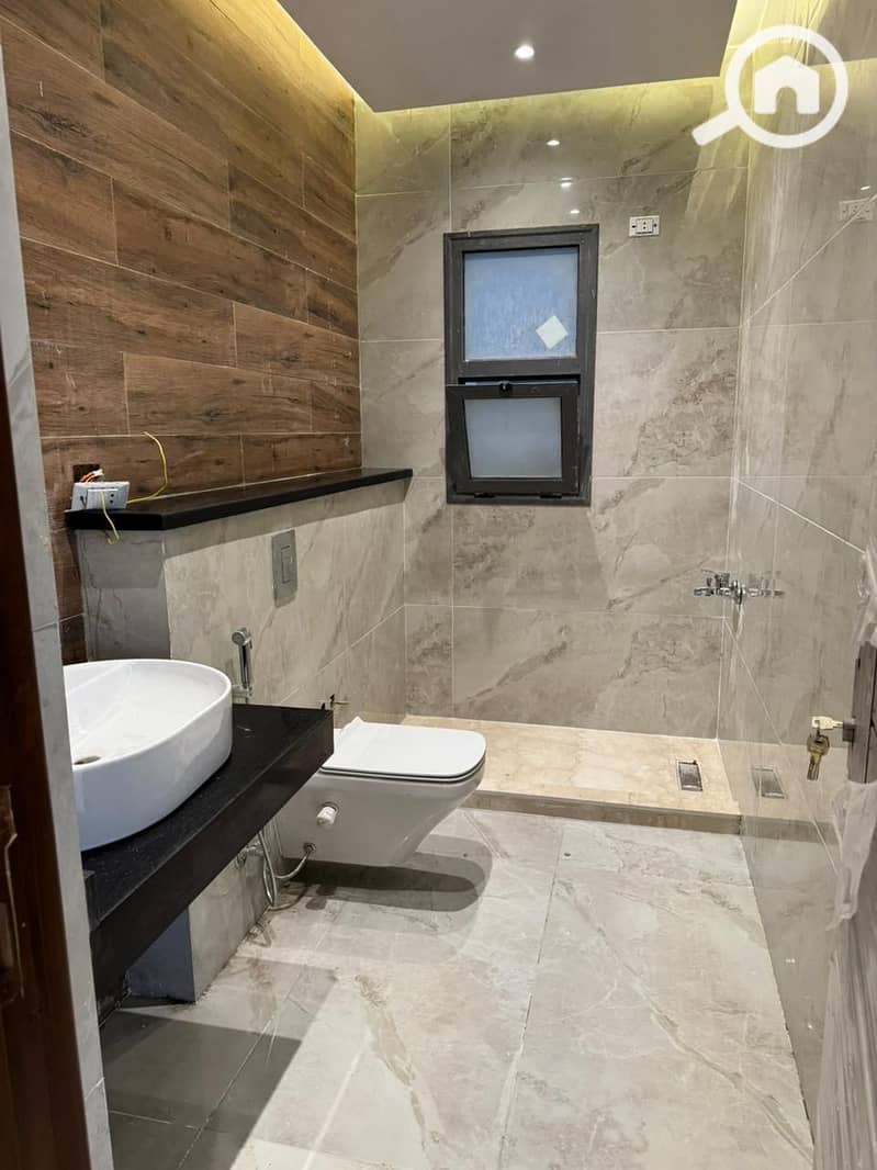 9 fc7facb5-0952-4314-9d94-2b9e318d2d41. jpeg