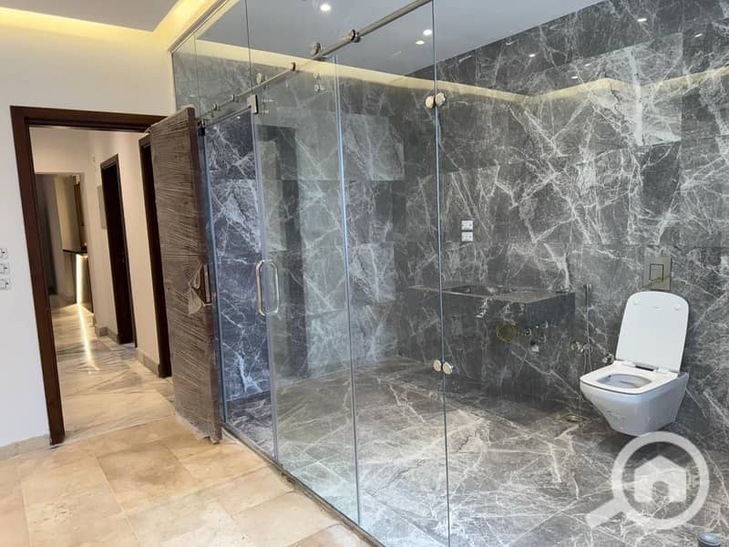 4 74947968-ba6b-4b90-a5e0-949c59fc0f5a. jpeg