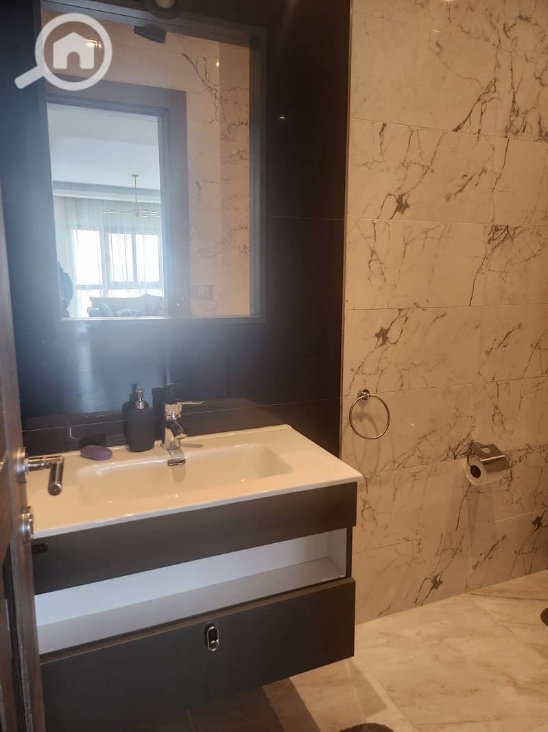 5 d6f80816-8c25-493a-87e6-fba272f78600. jpeg