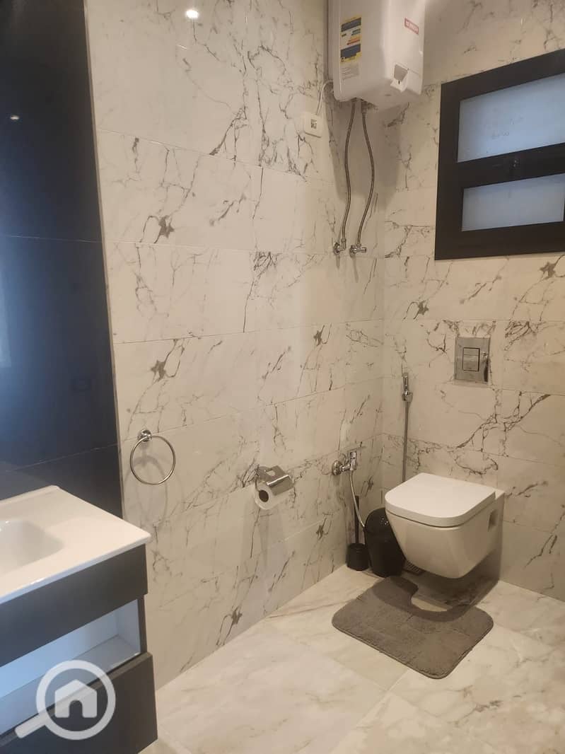 6 a9915817-d466-4159-afdc-cbf9c74c775f. jpeg