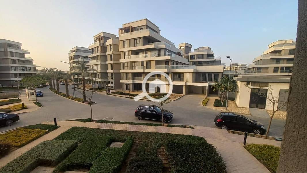 8 549ca21c-9aa6-4391-950f-2433ac8c1864. jpeg