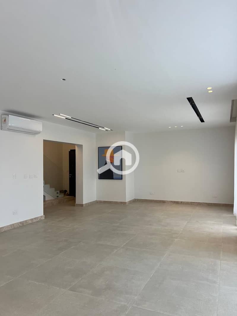 3 d3b59217-2976-43c4-afe8-42b8c60d2712. jpeg