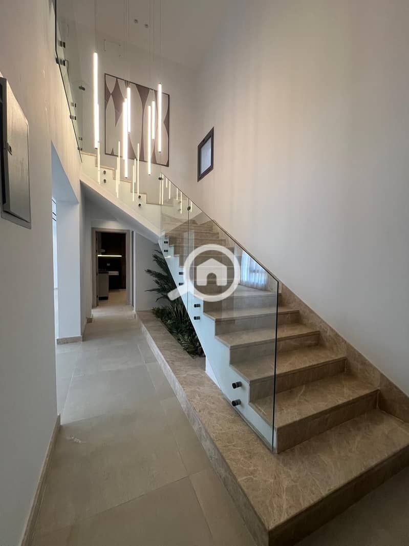 8 9e8c4f96-2a8a-4370-a564-b00187af598e. jpeg