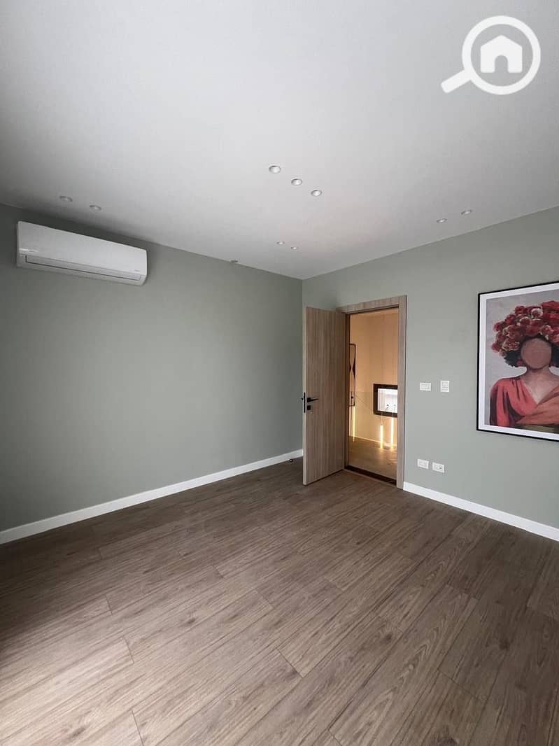 14 23e11c84-fac8-4fd1-b444-861e2053a0e3. jpeg