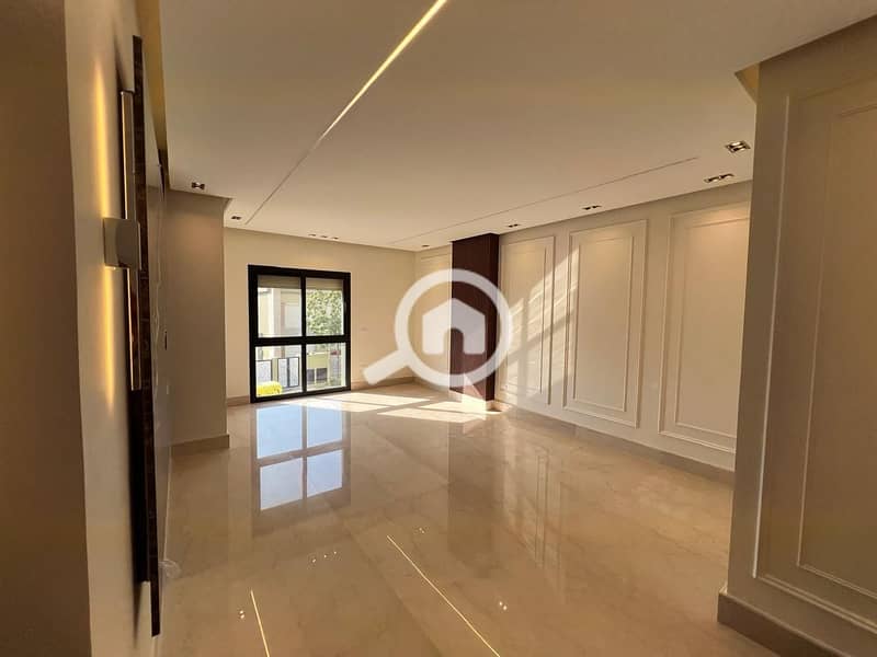 1000198565. jpg 1000198565. jpg