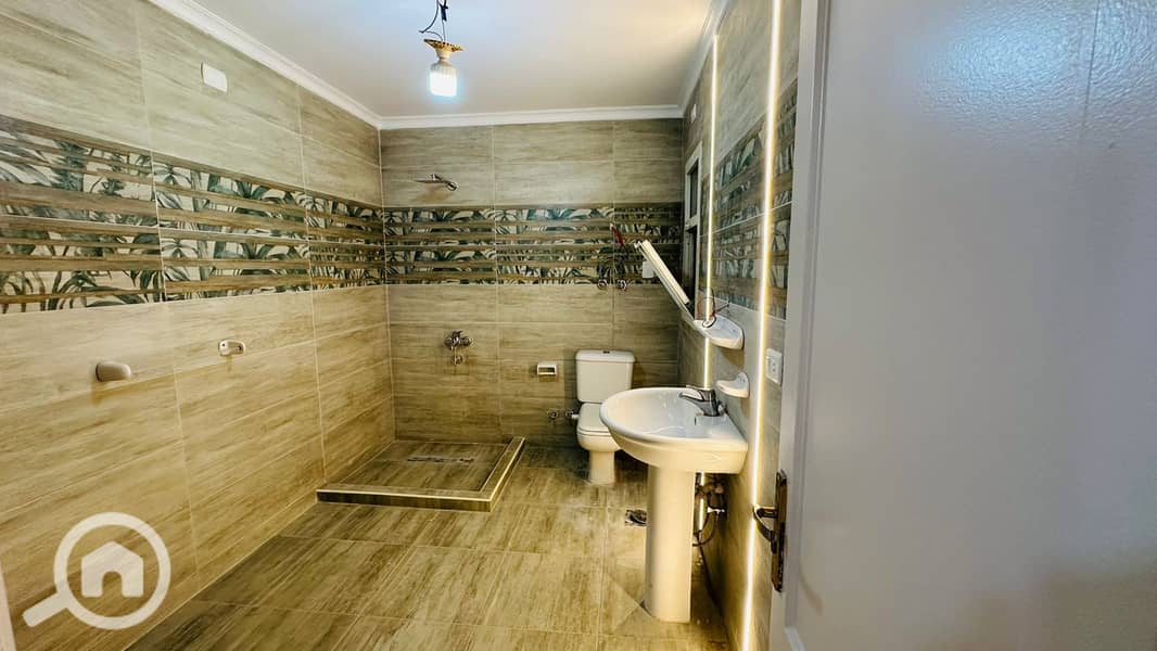 2 6f3aed3f-5b3b-4c99-a84c-1cdaa61ac7bc. jpeg