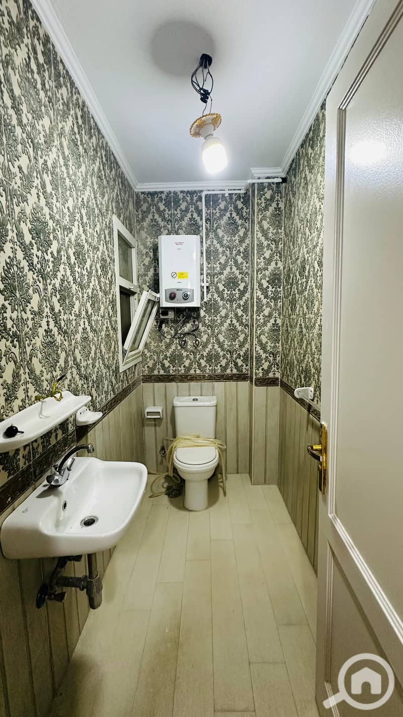 3 bb8b78ad-d4ed-4f69-a354-95d48943f8ef. jpeg