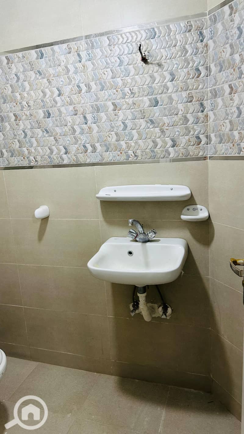 14 504c9152-69f3-4b53-8e46-bbec2d38d6c5. jpeg