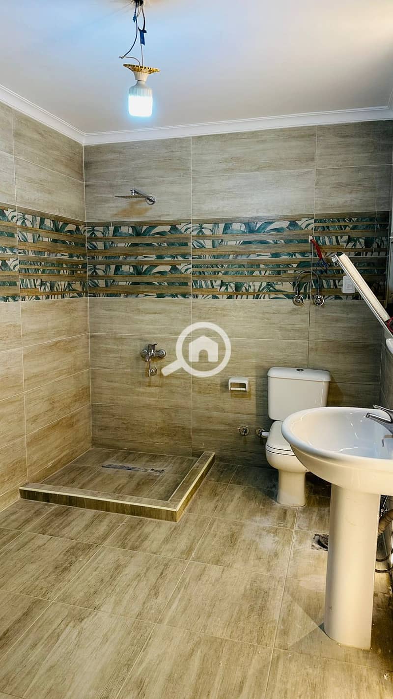 15 635fa54c-0f14-47f4-92b4-ca0bb555cd58. jpeg