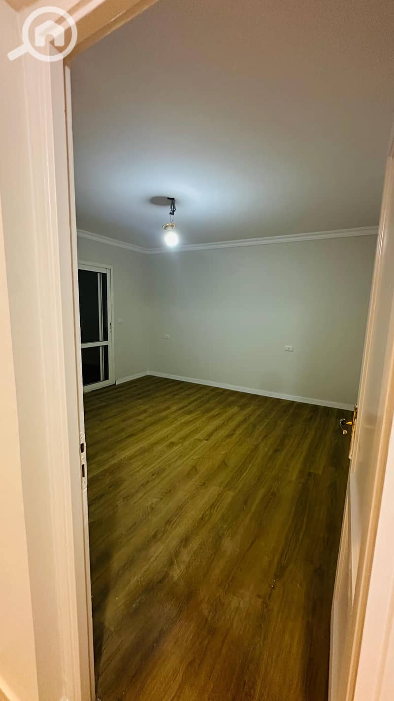 19 33860504-ffc3-4554-bd0f-baeac684dbb3. jpeg