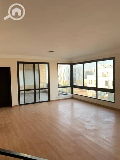 6 Bedroom Twin House for Rent in Sheikh Zayed, Giza - IMG-20251012-WA0315. jpg